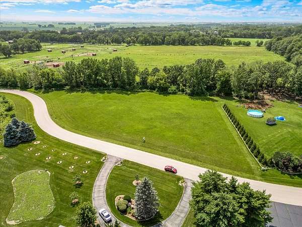 2 Acres of Residential Land for Sale in Marengo, Illinois