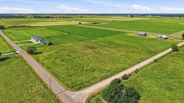 1 Acre of Residential Land for Sale in Collinsville, Texas