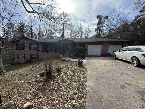 1.62 Acres of Land with Home for Sale in Macon, Georgia