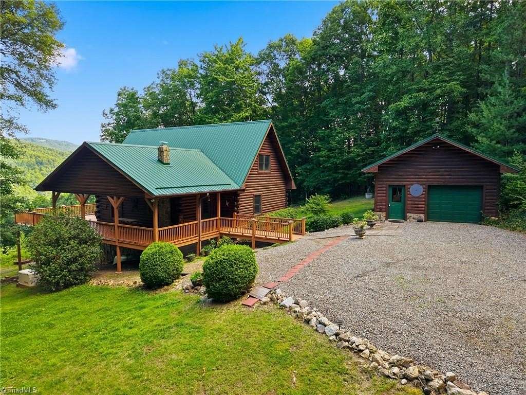 11 Acres of Recreational Land with Home for Sale in McGrady, North Carolina