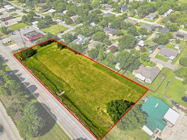 1 Acre of Mixed-Use Land for Sale in Ferris, Texas