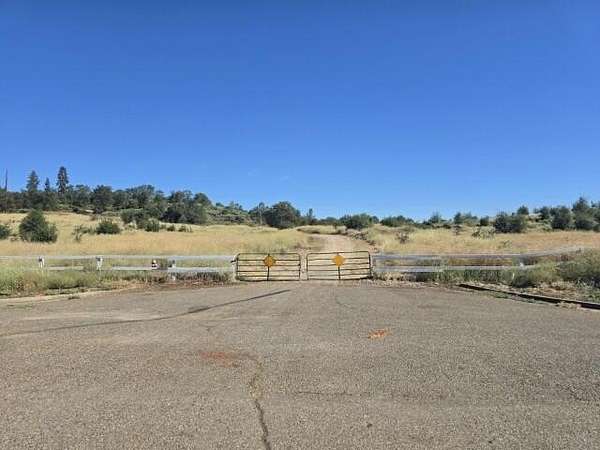 45.6 Acres of Land for Sale in Shasta Lake, California