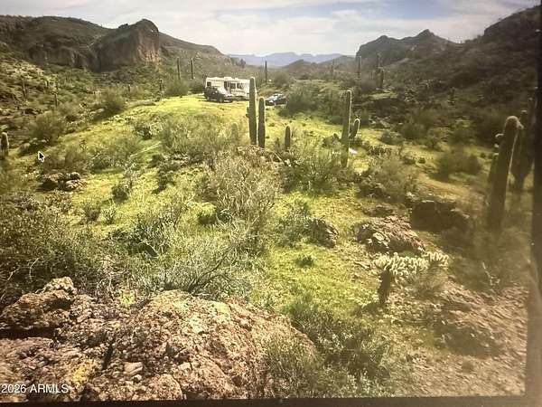 14.5 Acres of Land for Sale in Morristown, Arizona
