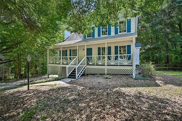 1.78 Acres of Land with Home for Sale in Dallas, Georgia