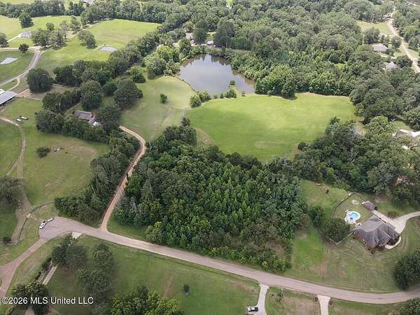 22 Acres of Recreational Land with Home for Sale in Clinton, Mississippi