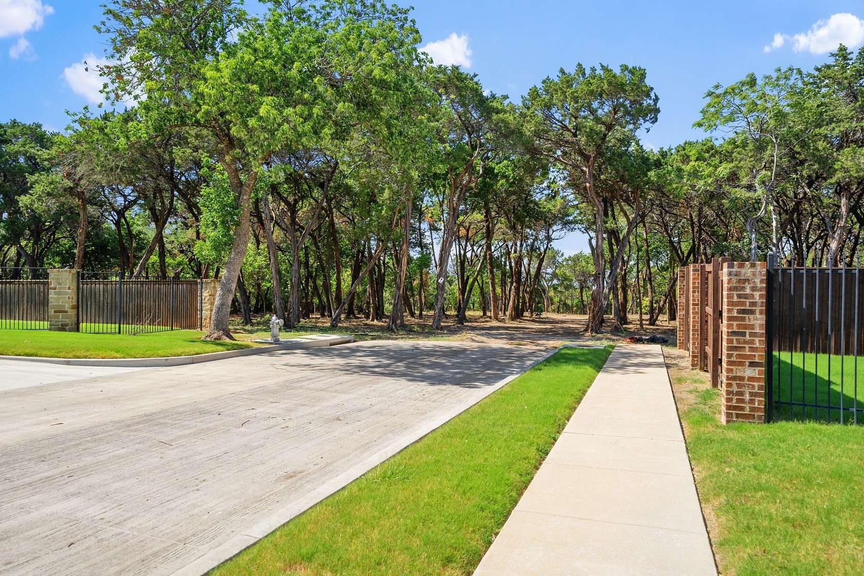 5.28 Acres of Residential Land for Sale in Cedar Hill, Texas
