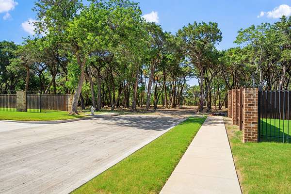 5.28 Acres of Residential Land for Sale in Cedar Hill, Texas
