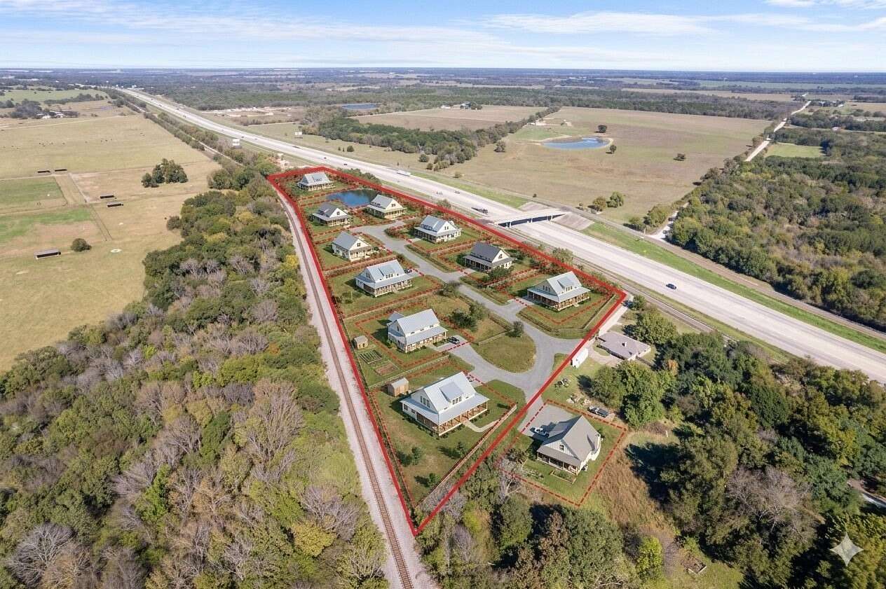 4.4 Acres of Residential Land for Sale in Angus, Texas