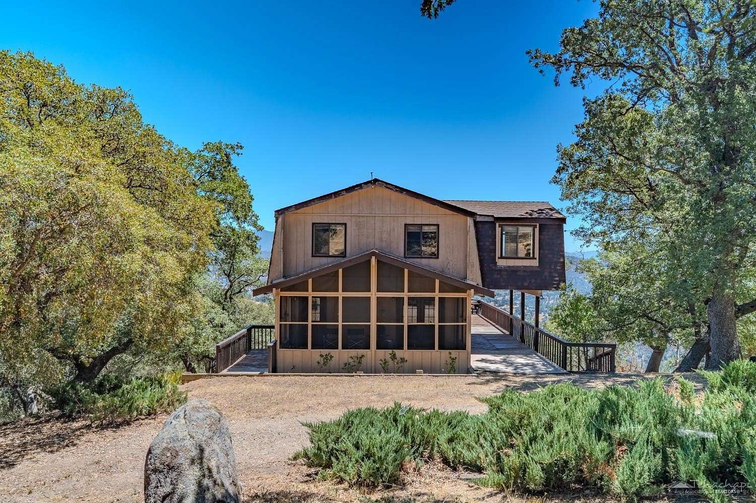 5.27 Acres of Land with Home for Sale in Tehachapi, California