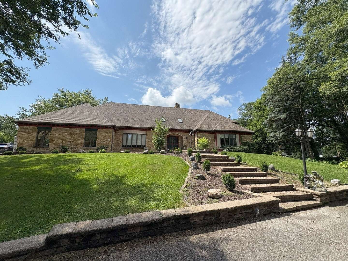 2.49 Acres of Land with Home for Sale in Homer Glen, Illinois