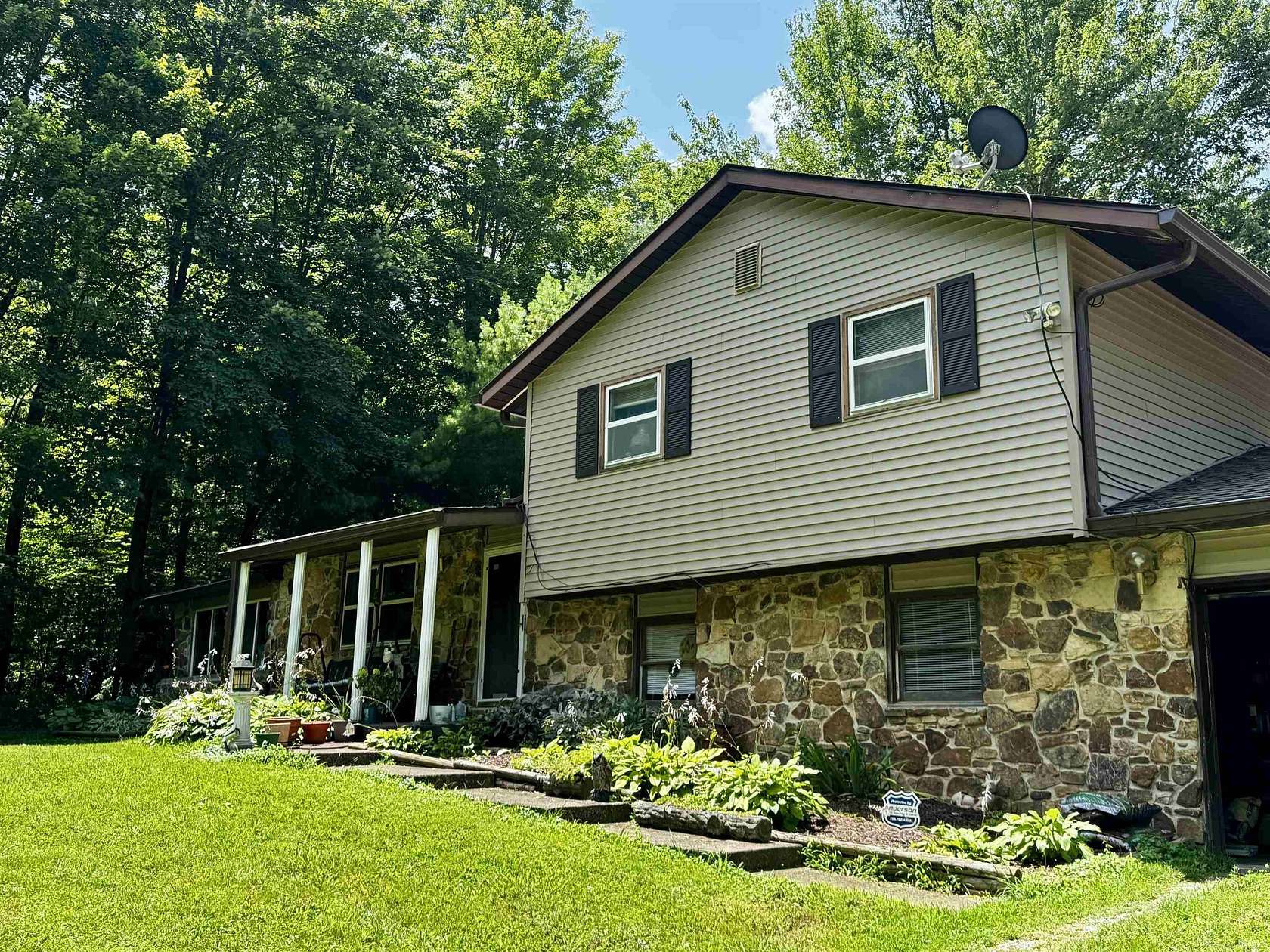 6 Acres of Land with Home for Sale in Spencer, Indiana