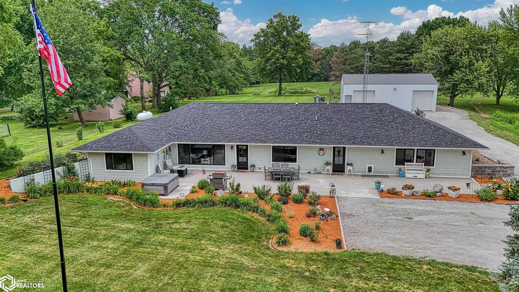 21.4 Acres of Recreational Land with Home for Sale in Centerville, Iowa