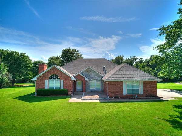 1.62 Acres of Land with Home for Sale in Choctaw, Oklahoma