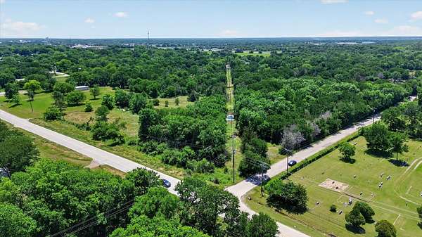 4 Acres of Mixed-Use Land for Sale in Quinlan, Texas