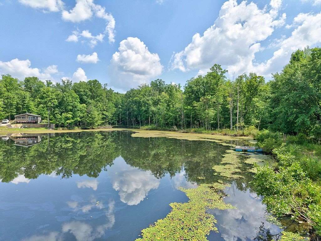 36 Acres of Land for Sale in Crossville, Tennessee