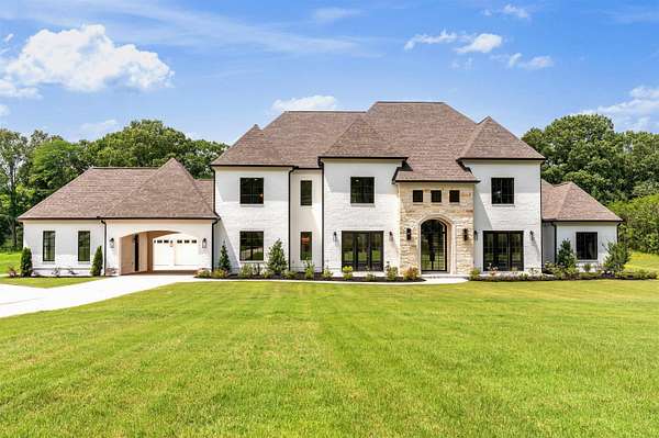 3.1 Acres of Land with Home for Sale in Memphis, Tennessee
