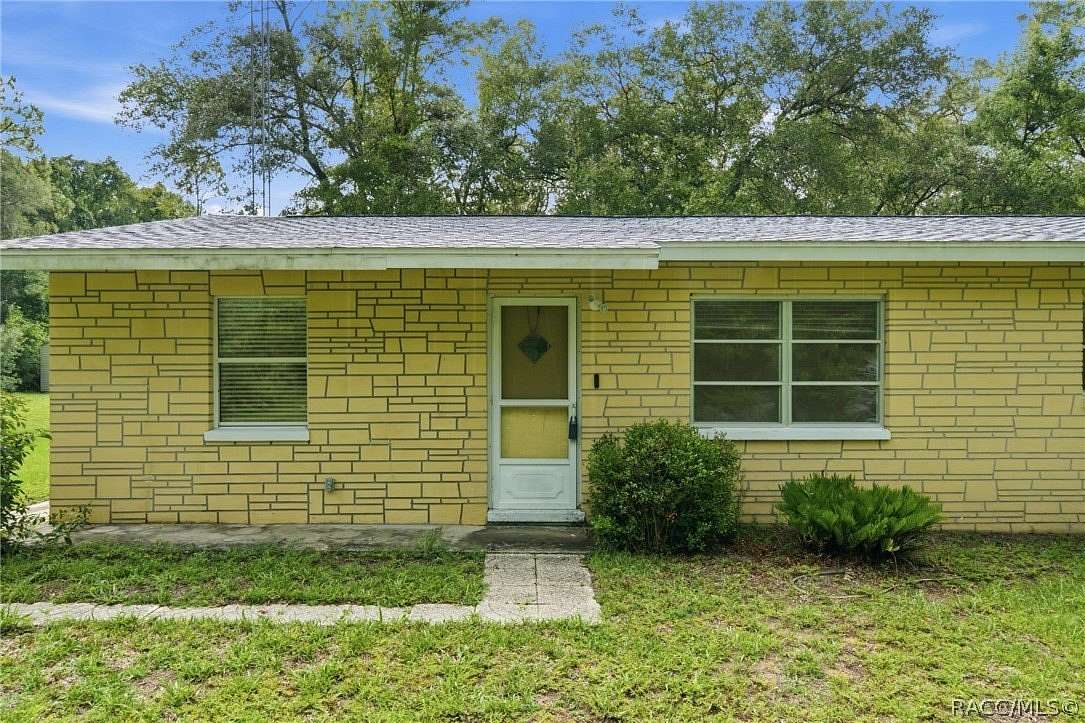 2.43 Acres of Land with Home for Sale in Inverness, Florida