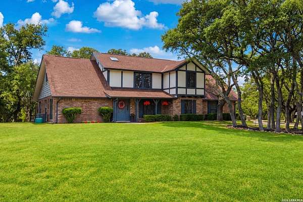 1.5 Acres of Land with Home for Sale in Fair Oaks Ranch, Texas
