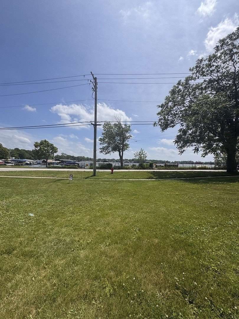 0.36 Acres of Residential Land for Sale in Lake Zurich, Illinois