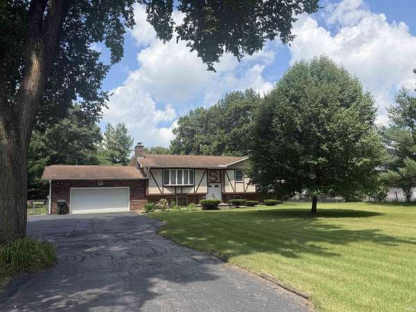 6 Acres of Land with Home for Sale in Knox, Indiana