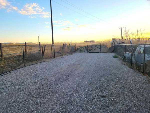 0.7 Acres of Commercial Land for Sale in Pasco, Washington