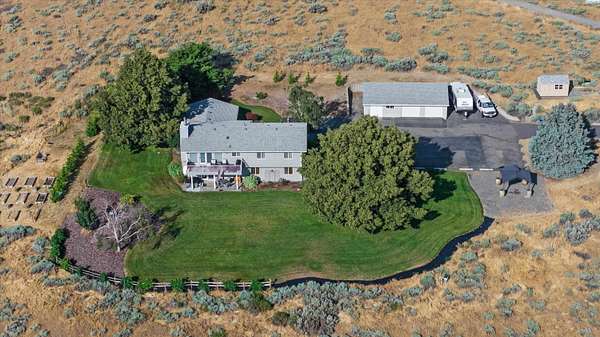 2.5 Acres of Land with Home for Sale in West Richland, Washington