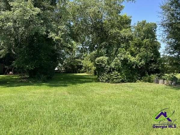 0.35 Acres of Residential Land for Sale in Cochran, Georgia