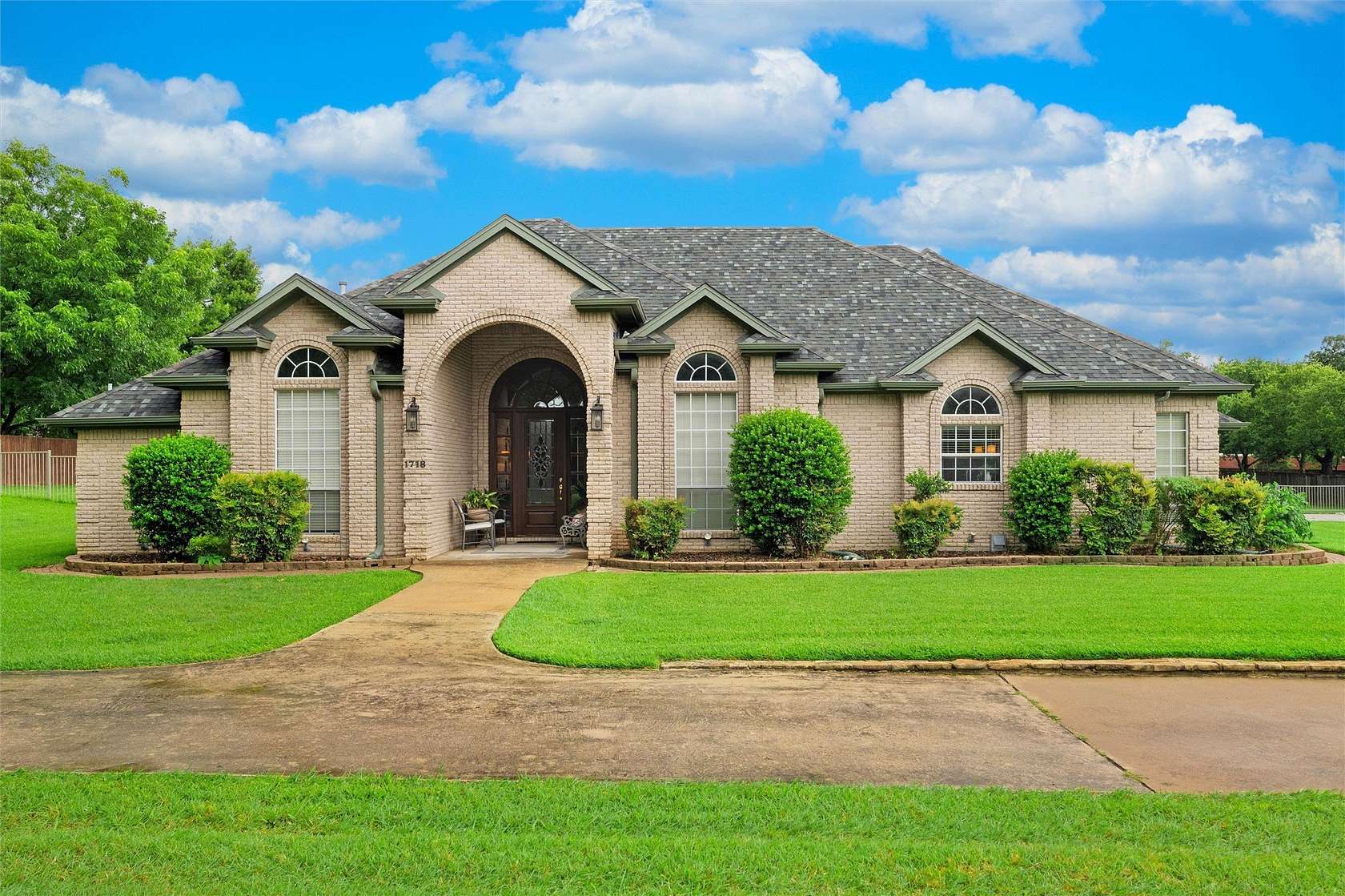 1.66 Acres of Land with Home for Sale in Arlington, Texas