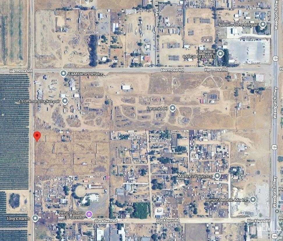 9.45 Acres of Commercial Land for Sale in Lamont, California
