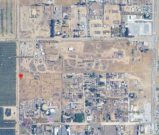 9.45 Acres of Commercial Land for Sale in Lamont, California