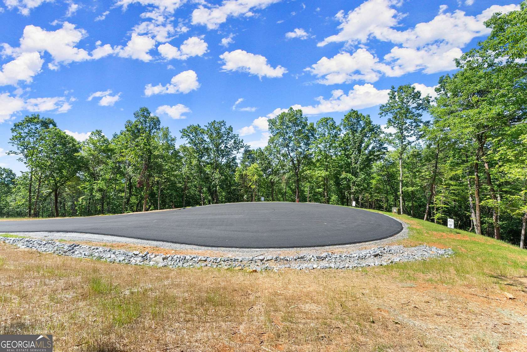 1 Acre of Residential Land for Sale in Cleveland, Georgia