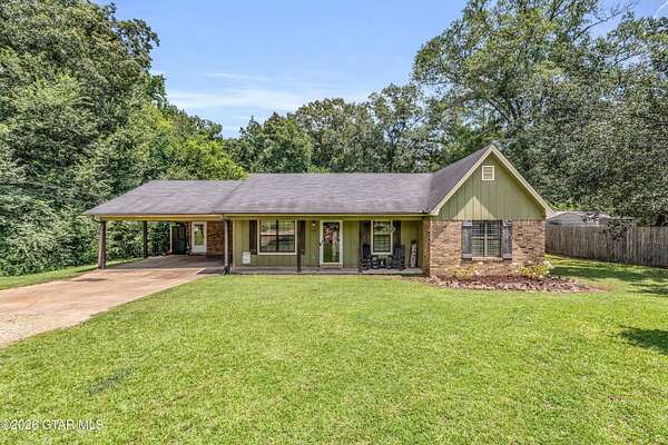2.6 Acres of Land with Home for Sale in Columbus, Mississippi