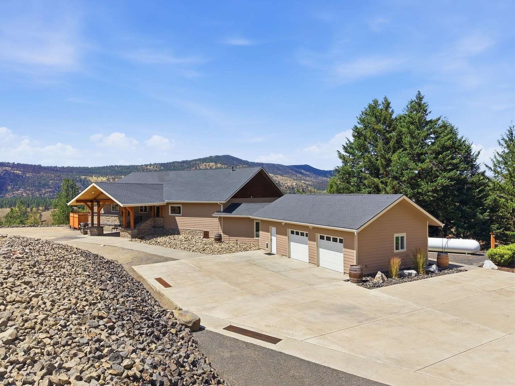 21.6 Acres of Land with Home for Sale in Nine Mile Falls, Washington