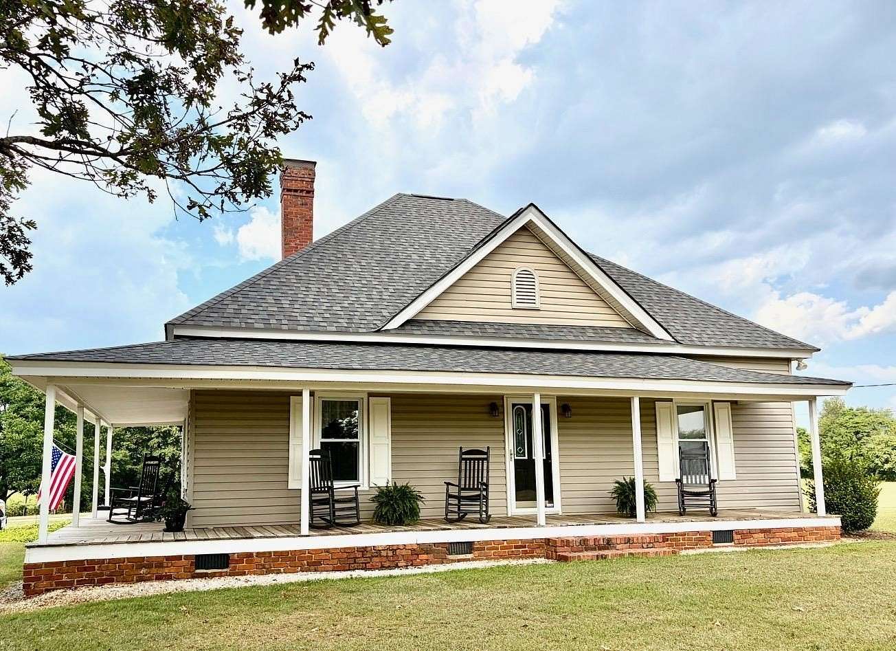 4.55 Acres of Land with Home for Sale in Chesnee, South Carolina