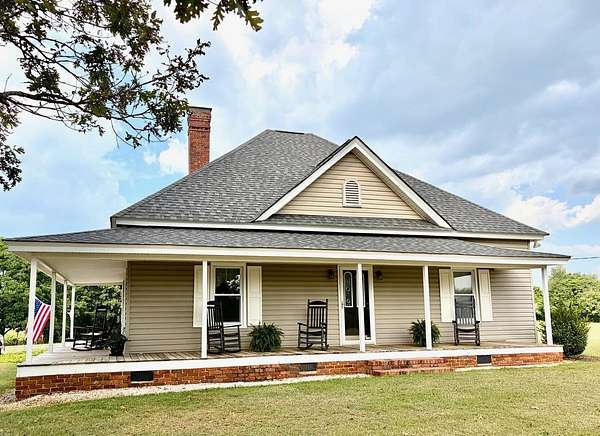 4.55 Acres of Land with Home for Sale in Chesnee, South Carolina