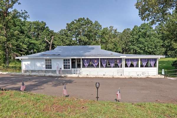 1.7 Acres of Improved Mixed-Use Land for Sale in Batesville, Mississippi