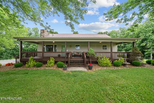 5.14 Acres of Land with Home for Sale in Crossville, Tennessee