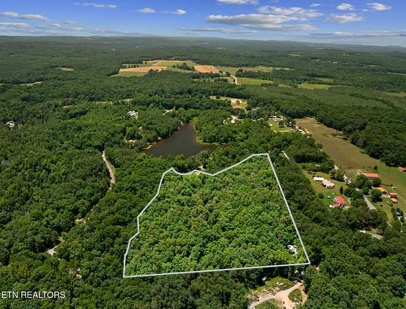 9.55 Acres of Residential Land for Sale in Crossville, Tennessee
