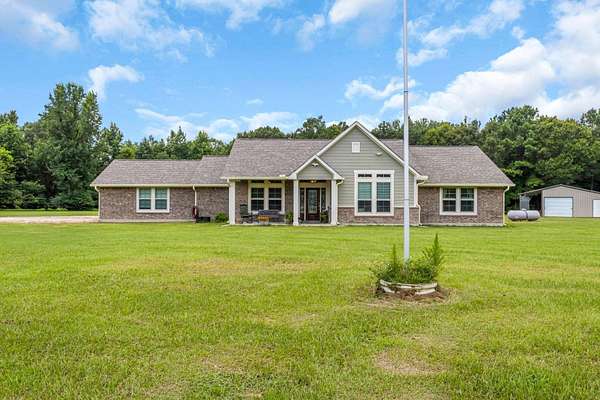 23.7 Acres of Improved Recreational Land for Sale in Silsbee, Texas