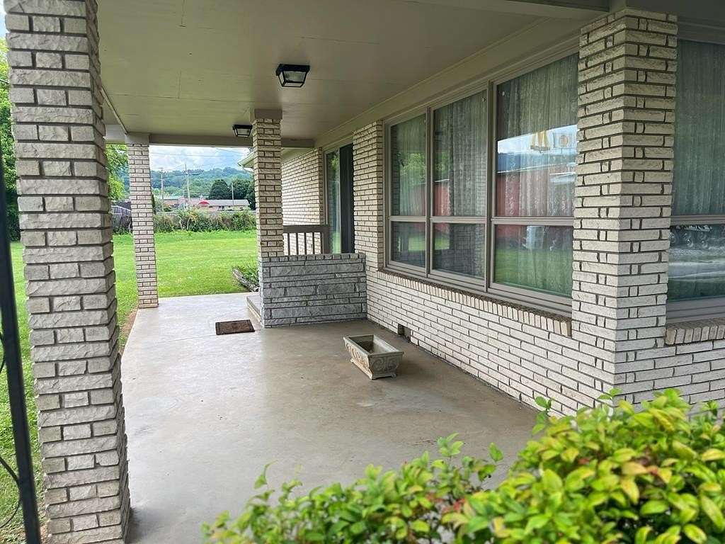 2.33 Acres of Land with Home for Lease in Robbinsville, North Carolina