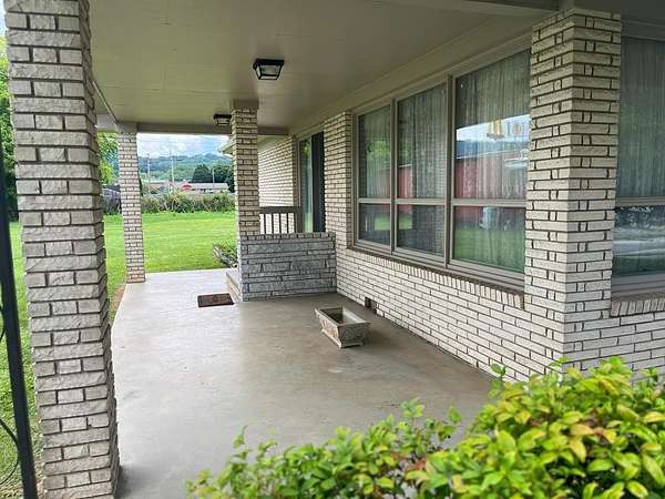 2.33 Acres of Land with Home for Lease in Robbinsville, North Carolina