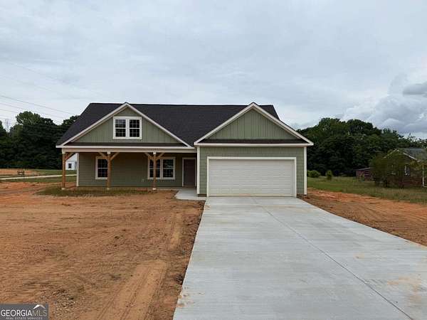 1.5 Acres of Land with Home for Sale in Comer, Georgia