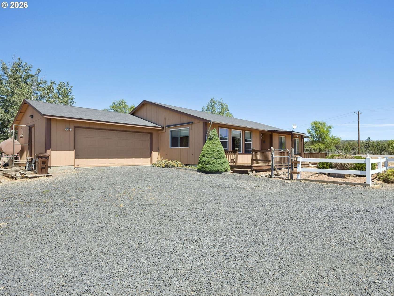 5.75 Acres of Land with Home for Sale in Prineville, Oregon