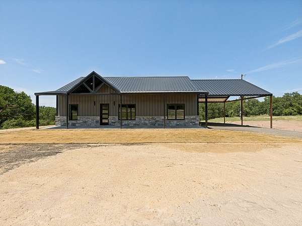 3.16 Acres of Land with Home for Sale in Alvord, Texas