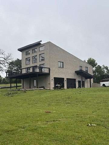 5.18 Acres of Land with Home for Sale in Sparta, Missouri
