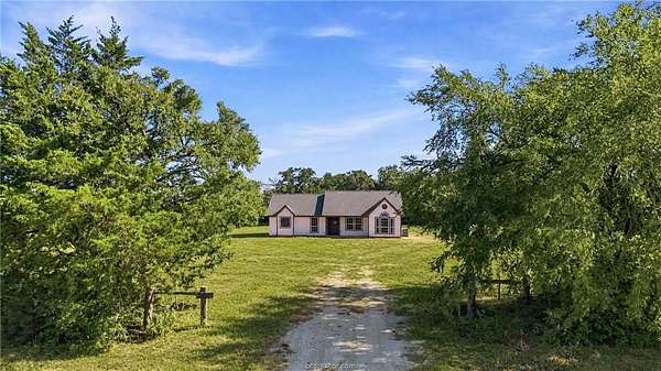 5.5 Acres of Land with Home for Sale in Franklin, Texas