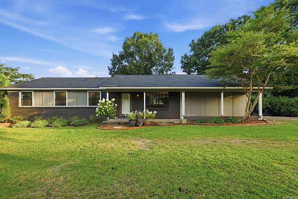 3.18 Acres of Land with Home for Sale in Little Rock, Arkansas