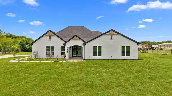 4.19 Acres of Land with Home for Sale in Kaufman, Texas