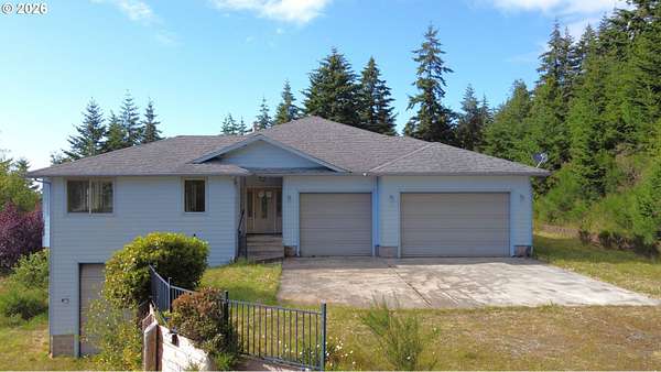 20 Acres of Land with Home for Sale in Langlois, Oregon