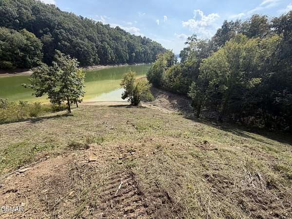0.98 Acres of Residential Land for Sale in Dandridge, Tennessee